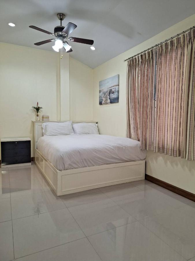 Pattaya Lagoon 5 Bedroom Pool Villa Exteriör bild